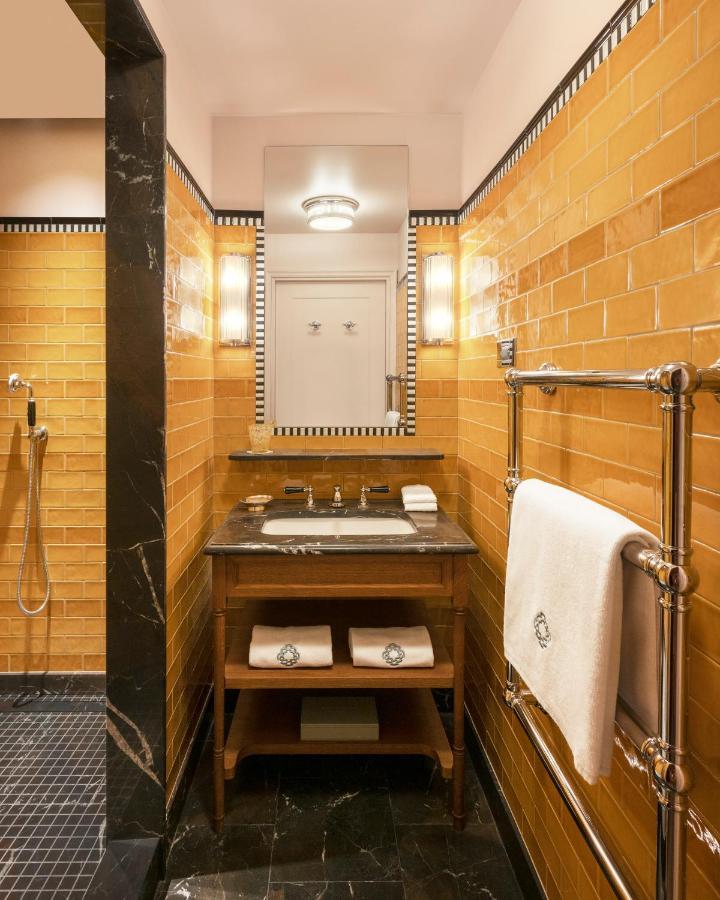 Hotel Le Grand Mazarin Paris Exterior foto